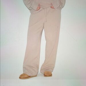 NWT SKIMS Fleece Sweatpants -Light Fawn